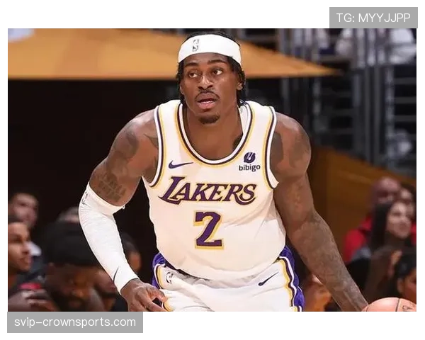 雷迪克:范德比尔特新赛季外线攻防定位提升 移动速度明显加快 雷迪克:范德比尔特新赛季外线攻防定位提升 移动速度明显加快